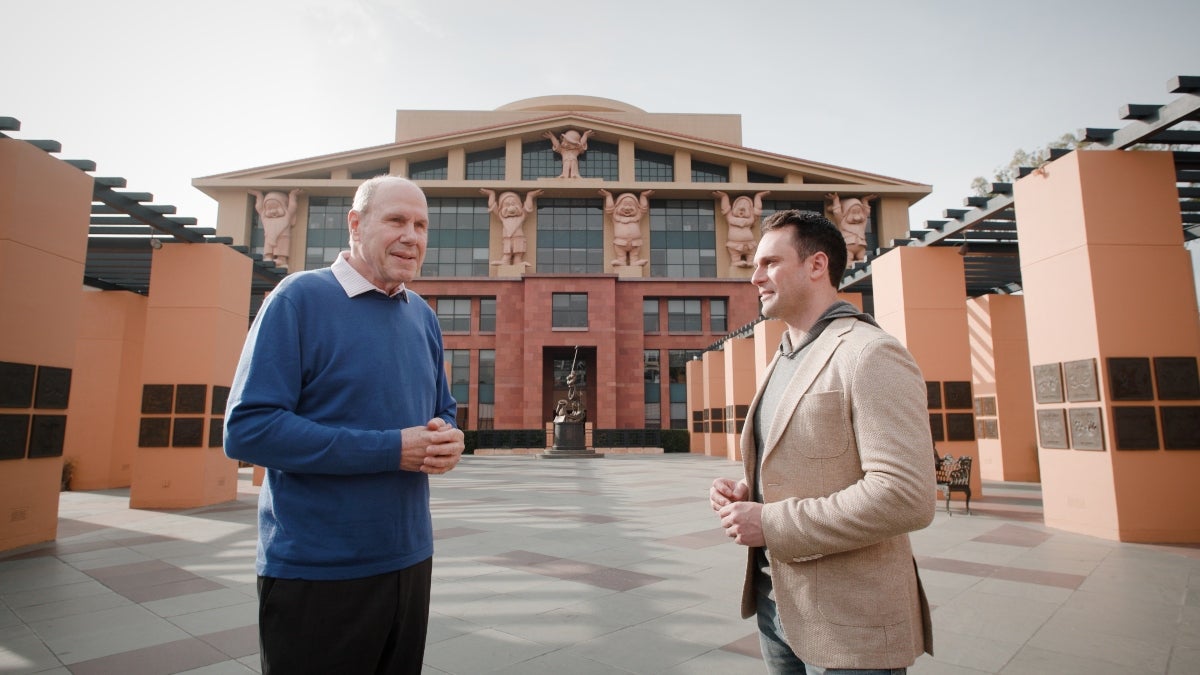 Assista à entrevista completa de Michael Eisner com Graham Bensinger