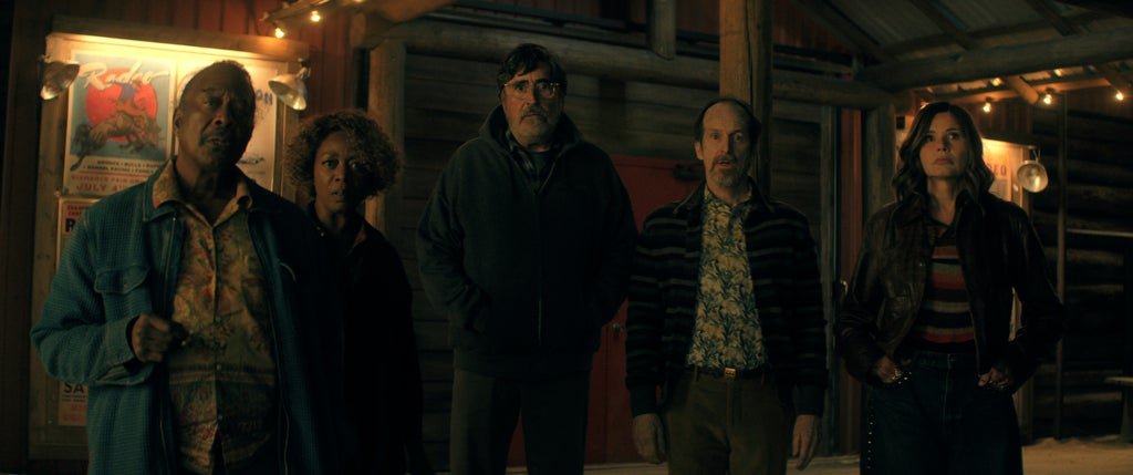 Clarke Peterst, Alfre Woodard, Alfred Molina, Denis O'Hare, Geena Davis in "The Boroughs" (Netflix)