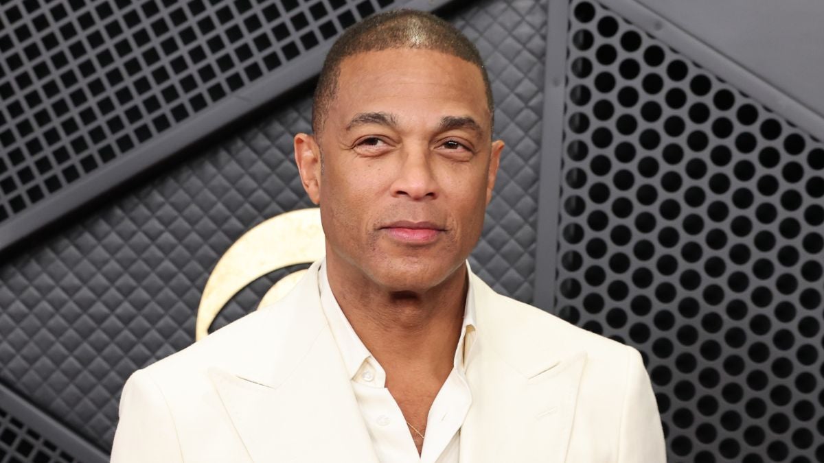 Don Lemon se manifiesta a favor del periodismo independiente y condena a los medios corporativos opresivos