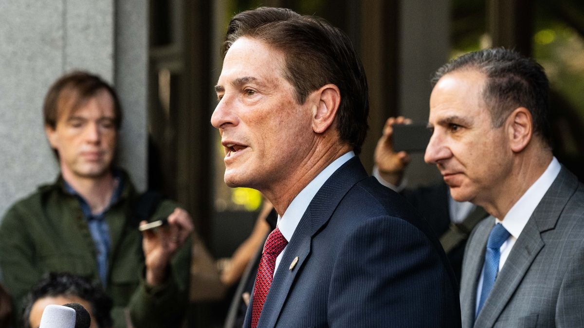 DA ainda considera a pena de morte, convida a defesa