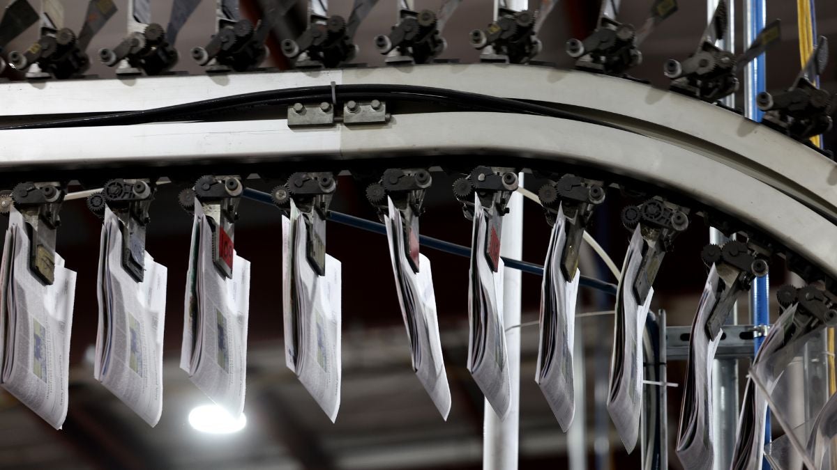 A Blizzard interrompe a produção de impressões do Boston Globe, pela primeira vez na história do jornal