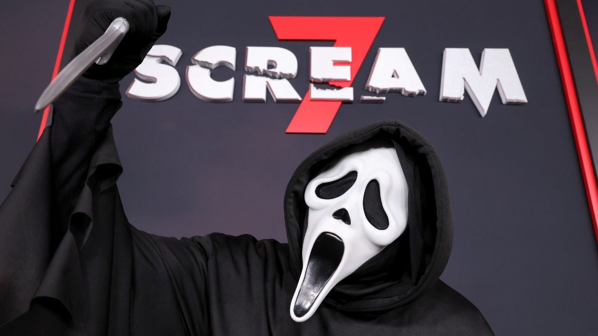 Estreia de ‘Pânico 7’ atrai protesto de ‘Palestina Livre’ contra tiroteio em Melissa Barrera