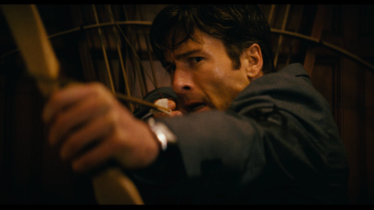 Glen Powell brilha em Slick Thriller