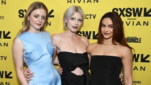 Anna Baryshnikov, Julia Fox, Camila Mendes, Idiotka
