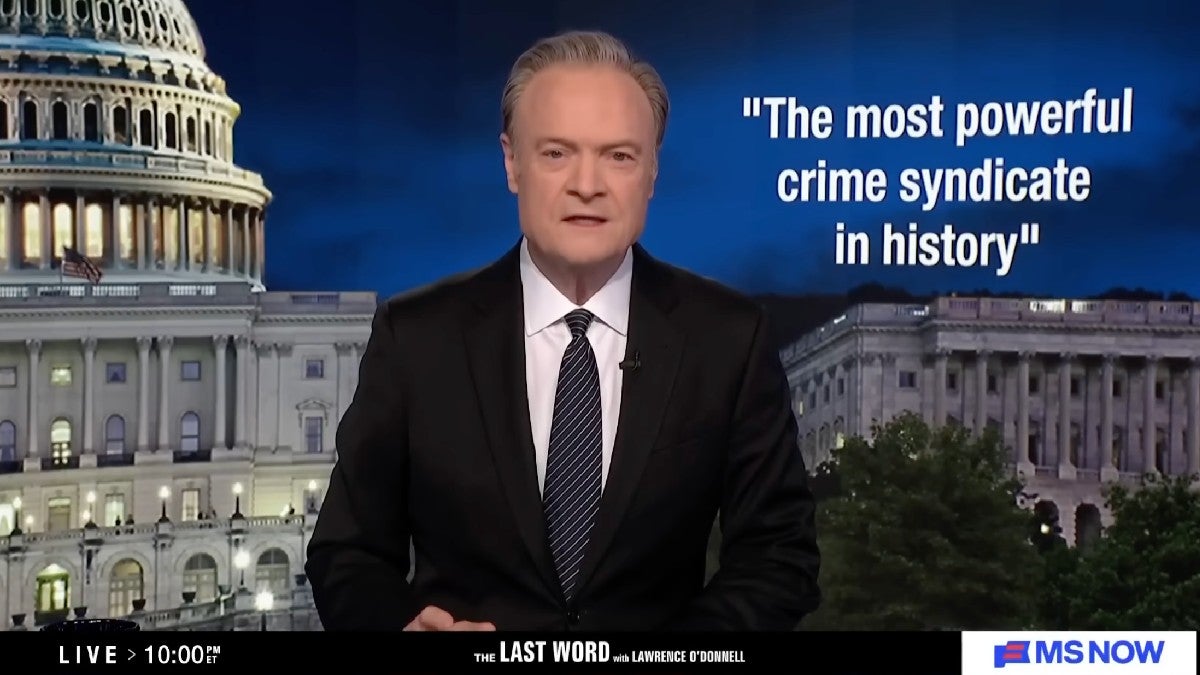 Lawrence O’Donnell levanta alarme sobre a ‘onra de crimes’ eleitoral fraudulenta de Trump
