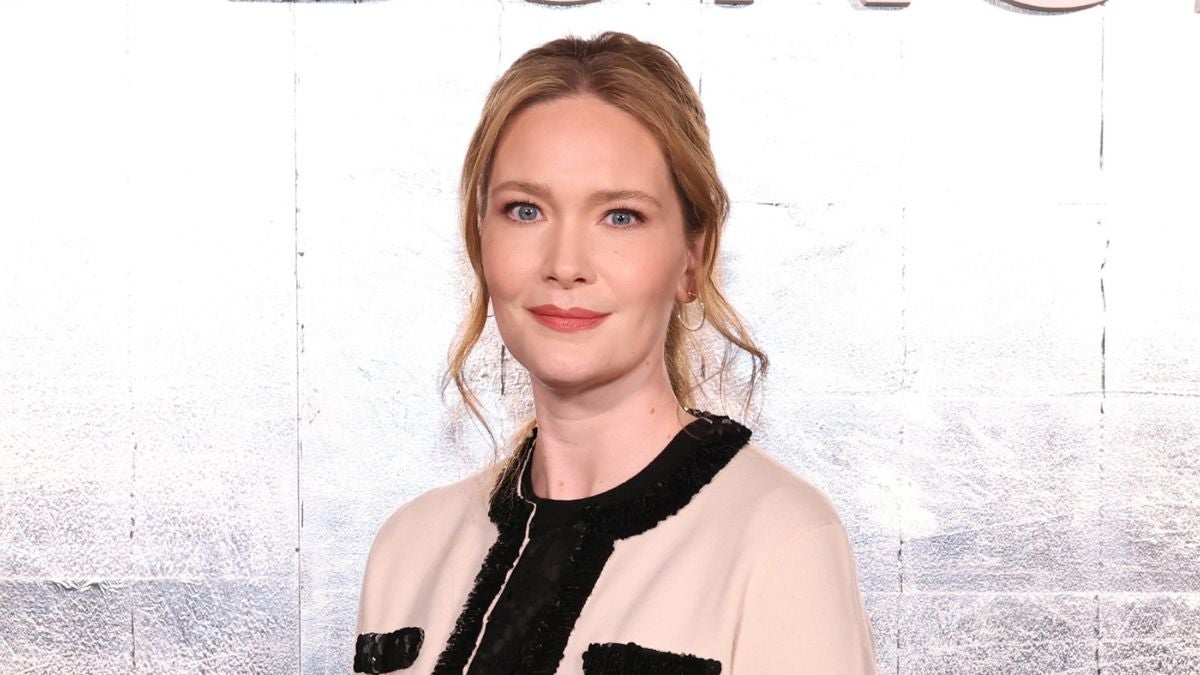 Sarah J. Maas diz que agora detém os direitos da série de TV “ACOTAR”.