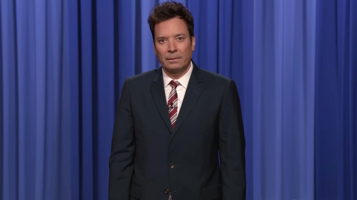 The Tonight Show aterroriza a Jimmy Fallon con un nuevo emoji de doble significado