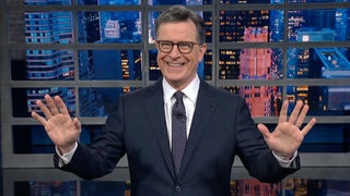Stephen Colbert Derails His Own Monologue by Leading Chant of Obama’s ‘Yes We Can’ Slogan Amid Trump Dig | Video