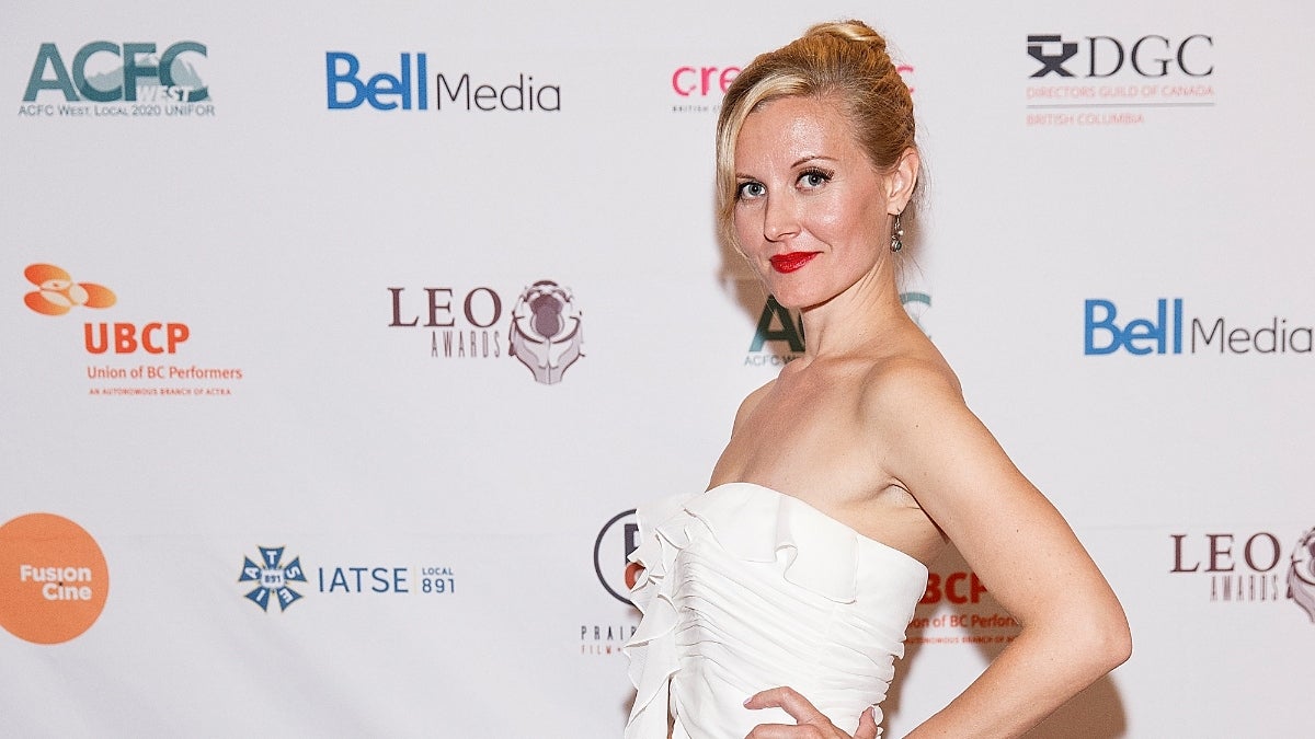 Carrie Anne Fleming, atriz de Supernatural, morre aos 51 anos