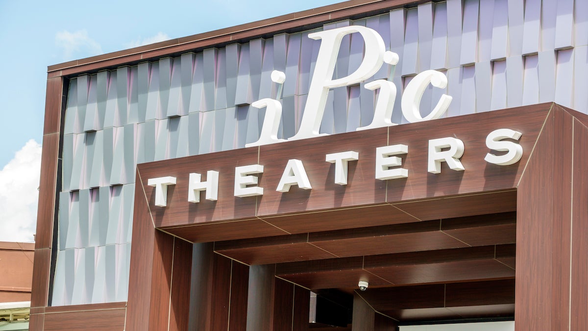 Rede de teatros de luxo iPic pede falência