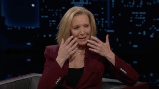 Lisa Kudrow Reveals the ‘Friends’ Season 8 Moment That Made Her Cry Laughing and Text Her Co-Star | Video