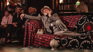 ‘Tru’ Off Broadway Review: Jesse Tyler Ferguson Works Hard to Make Truman Capote a Real Bore