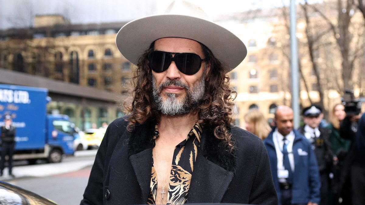 Russell Brand Defends Sleeping With a 16-Year-Old, but Cops to ‘Exploitative’ Consensual Sex | Video