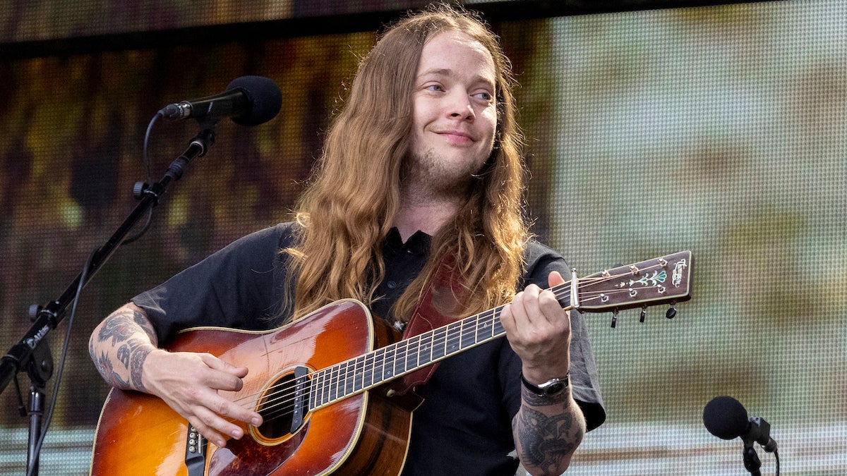 Billy Strings Breaks a Leg Doing Skateboard Trick Before Show Encore: ‘Heard It Snap Over the Screaming Crowd!’