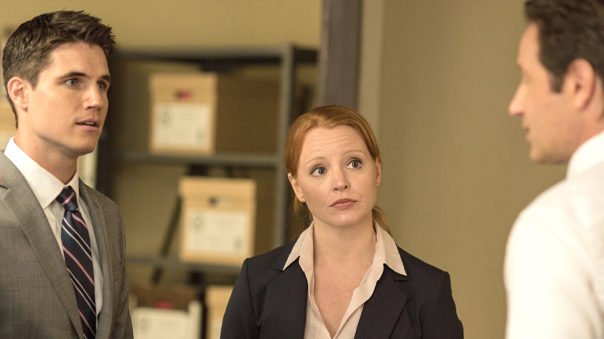 Robbie Amell Recalls Adorable Behind-the-Scenes Story With David Duchovny Ahead of ‘X-Files’ Reboot