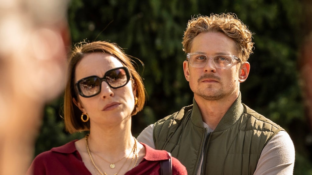 the-audacity-sarah-goldberg-billy-magnussen-amc