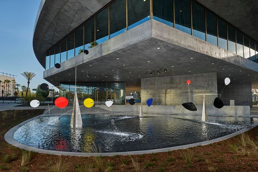 Alexander Calder, Three Quintains (Hello Girls), 1964, Los Angeles County Museum of Art, Art Museum Council Fund, Calder Foundation, New York/Artists Rights Society (ARS), New York. Source: Fredrik Nielsen Studio