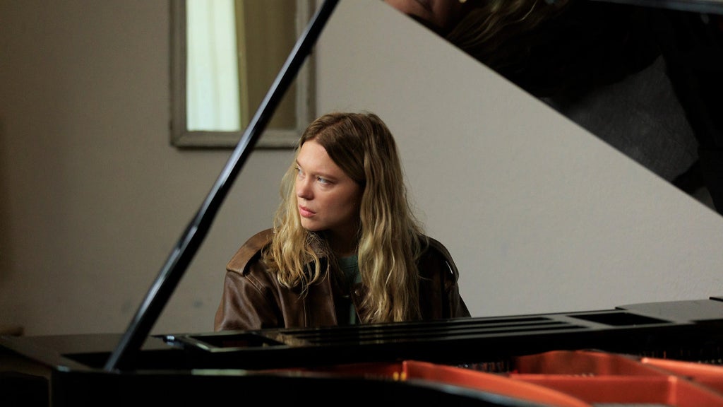 Lea Seydoux in "Gentle Monster"