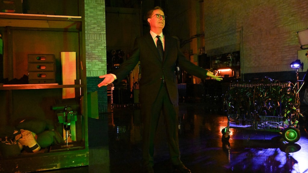 stephen-colbert-wormhole-late-show-cbs