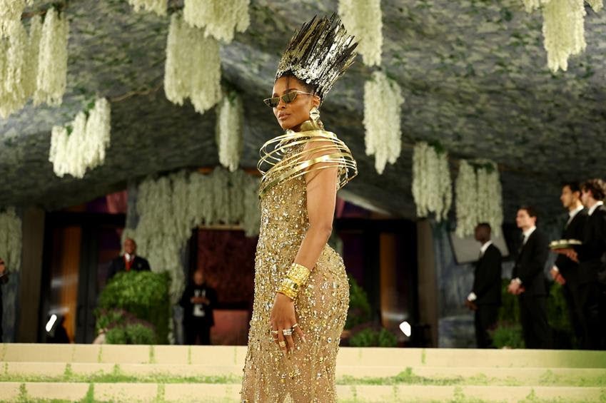 Ciara channeling the Egyptian Queen Nefertiti in Celia Kritharioti. Source: Getty