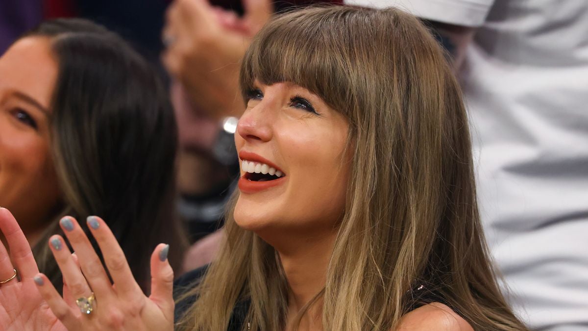 NBA Finals: Taylor Swift Receives Warm Welcome at Madison Square Garden Days After Trump Was Booed | Video