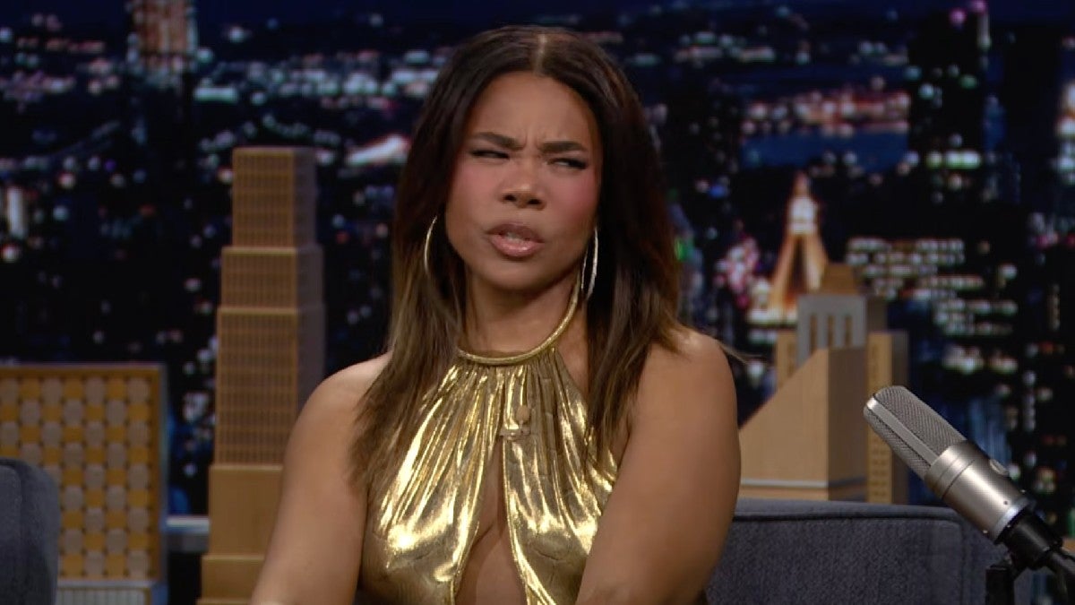 Regina Hall Jokes It Was ‘Embarrassing’ for Sean Penn to Win ‘One Battle After Another’ Oscar: ‘Desperate!’ | Video