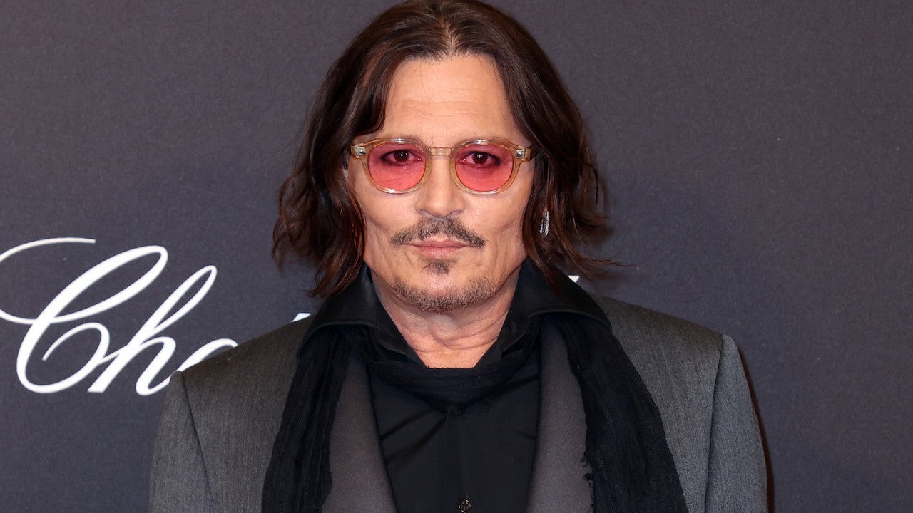 Johnny Depp Surprises San Diego Comic Con in Character as Ebenezer Scrooge