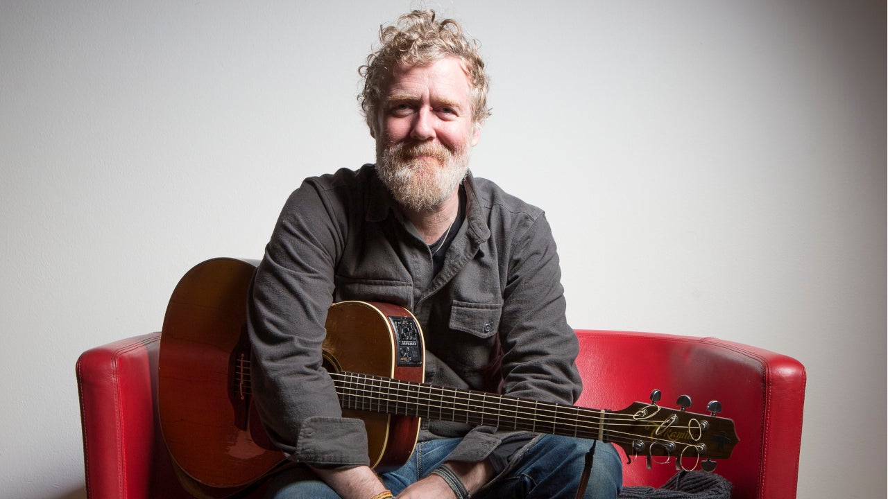 Glen Hansard, ‘Once’ Star and Oscar-Winning Songwriter, Dies at 56