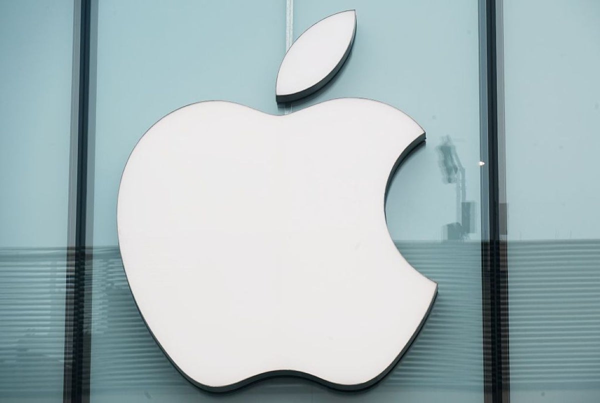 Apple Eyes 9-Figure Deals to Pay Publishers for AI Content