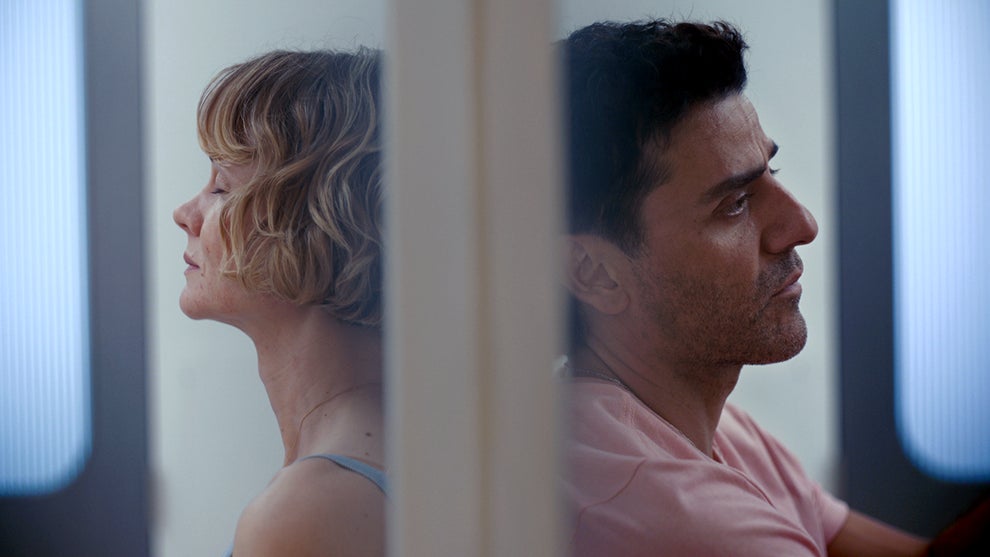 Carey Mulligan and Oscar Isaac in "Beef" Season 2 (Netflix)