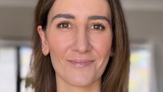 CBS Orders Comedy Pilot for ‘Hilda! (In Lights)’ From Abbey Caldwell