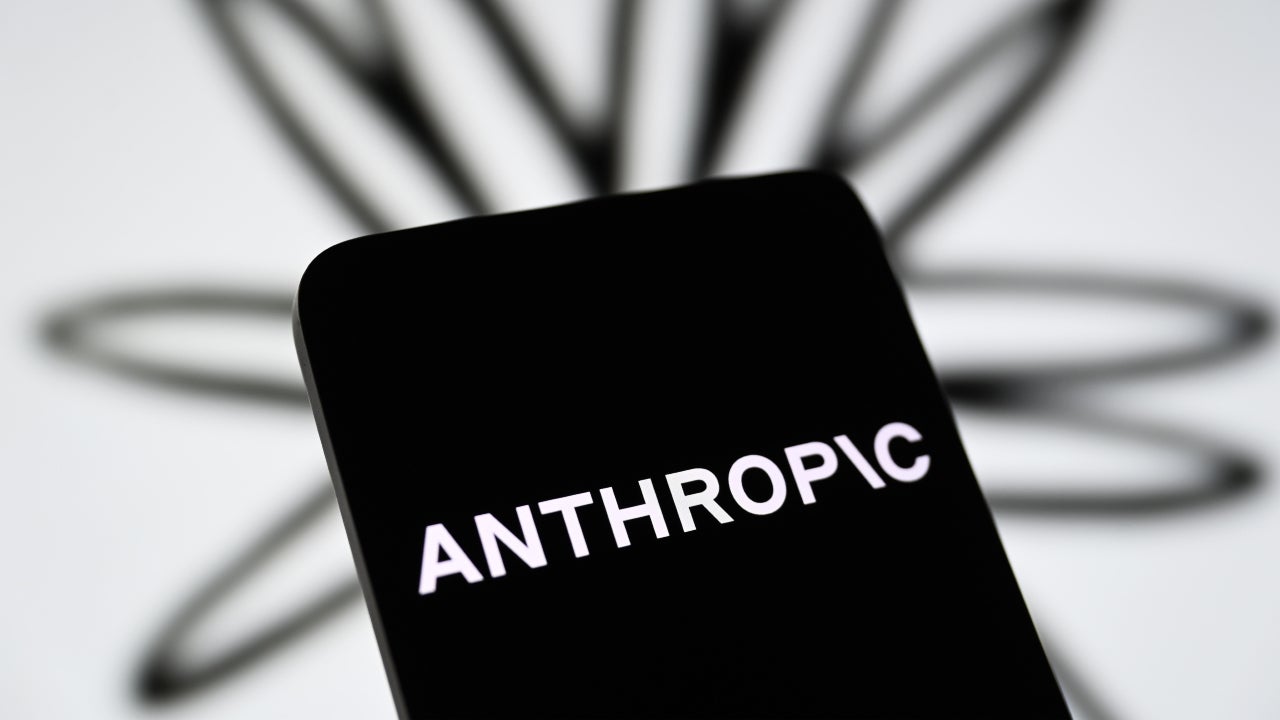 Ex-Anthropic Employee Warns AI ‘Could Kill Us All,’ Prompting Agreement From Current Staffers