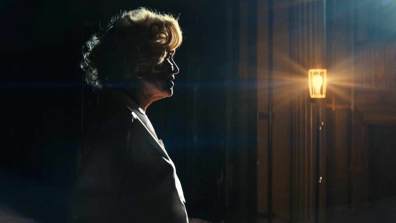 ‘Flesh Impact’ Review: Maggie Gyllenhaal Adds Marilyn Monroe to Her Roster of Complex Heroines
