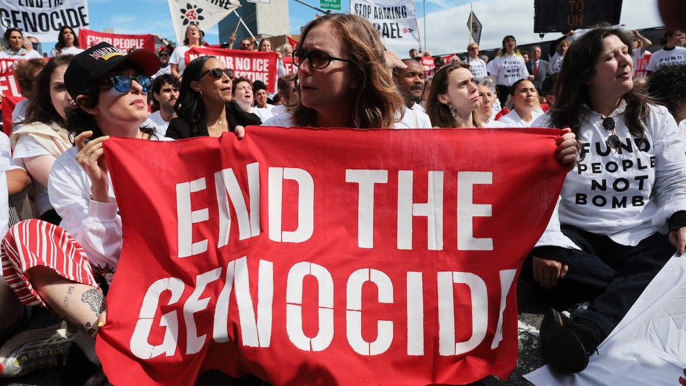 Sarah Sherman, Hannah Einbinder and protesters against Israeli Prime Minister Benjamin Netanyahu and his war in Gaza block a street next to the United Nations (U.N.) on Sept. 24, 2026, in New York City. (Credit: Spencer Platt/Getty Images)