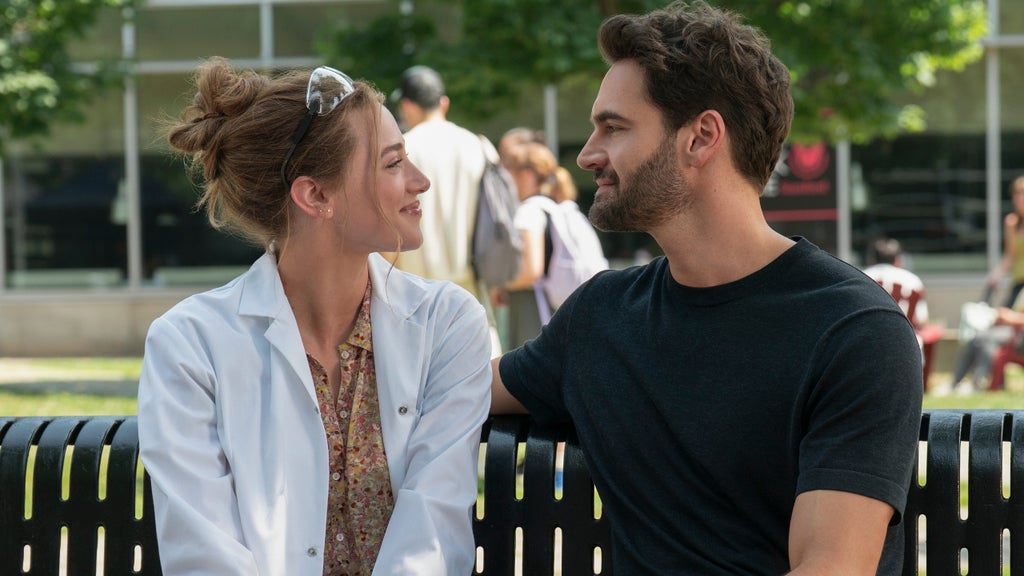 Lili Reinhart and Tom Bateman in "The Love Hypothesis" (Credit: Amazon MGM Studios)