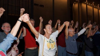 Hundreds Form Human Chain Around Kennedy Center in Protest of Trump’s Plans: ‘Hands Off’