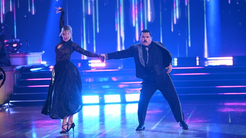dwts-guillermo-rodriguez-witney-carson-disney