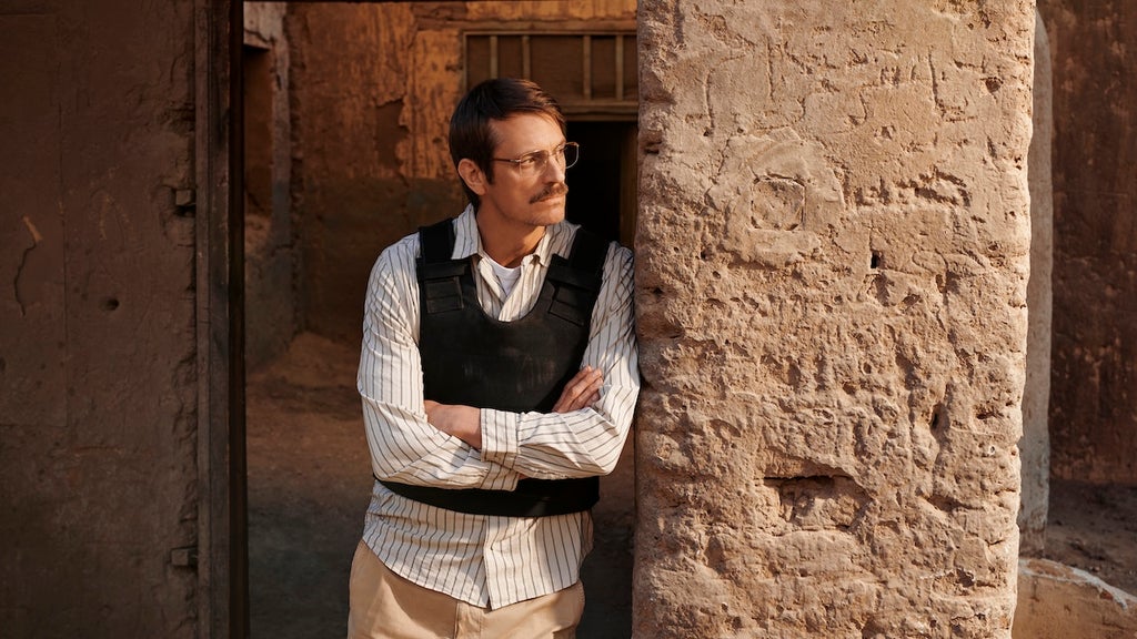 high-value-target-hunt-for-saddam-Joel-Kinnaman-tnt
