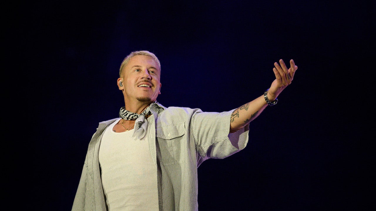 Macklemore Says Ed Sheeran ‘Couldn’t Get Past’ His Publicly Neutral Stance, Blames Robert Kraft for Kicking Him Off Tour