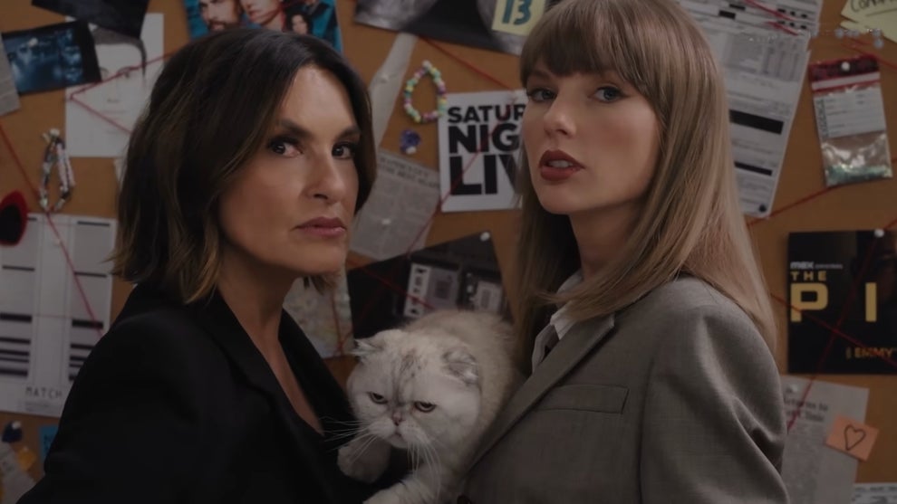 Taylor Swift and Mariska Hargitay filmed their pre-taped Emmys sketch in August