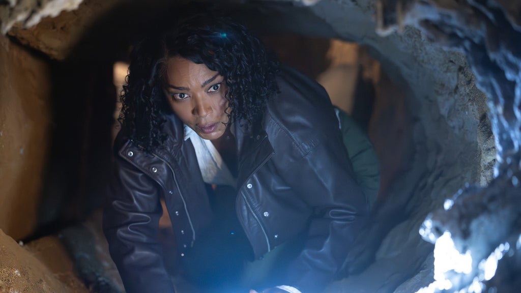 911-angela-bassett-tunnel-disney