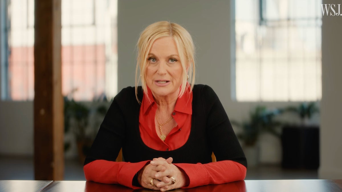 Amy Poehler Jokes She Doesn’t Have Tina Fey’s Phone Number: ‘She’s Too Famous’