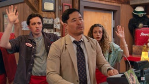 The 8 Best New Movies and Shows to Stream This Weekend on Netflix, Apple and More