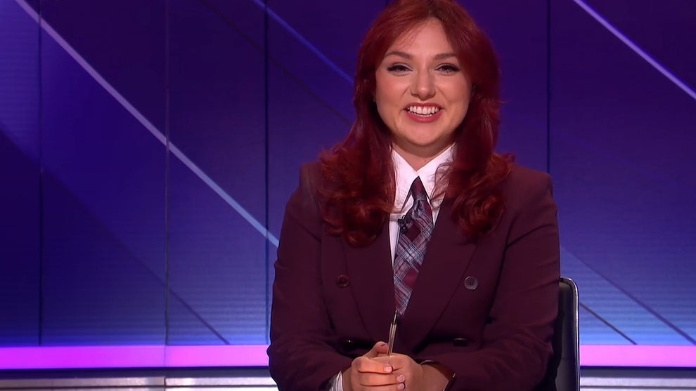 Ania Magliano hosts "Weekend Update" on "SNL UK" on Oct. 24, 2026. (Credit: YouTube)