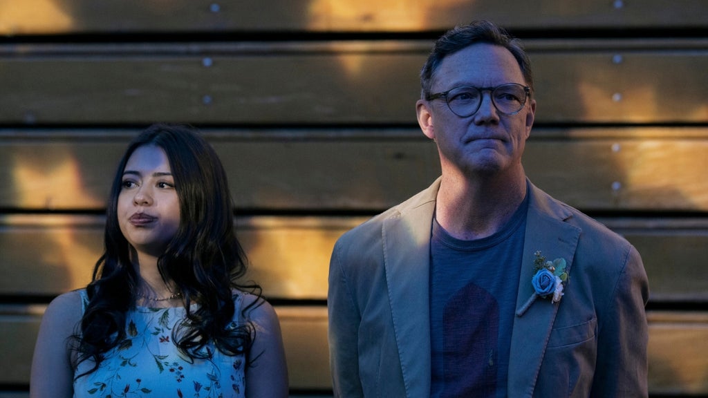 Amber Midthunder and Matthew Lillard in "Carrie" (Prime Video)