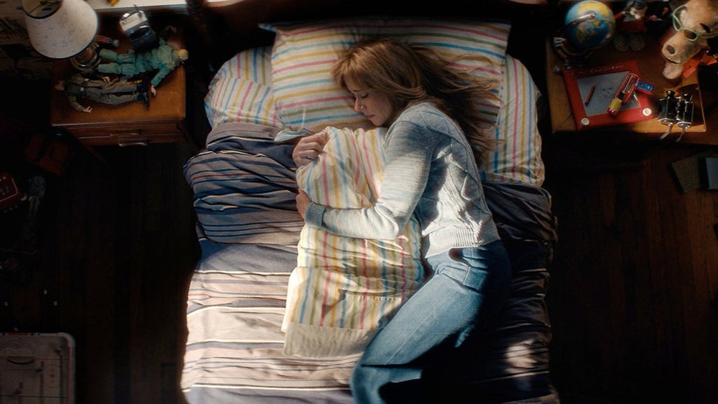 crystal-lake-linda-cardellini-bed-peacock