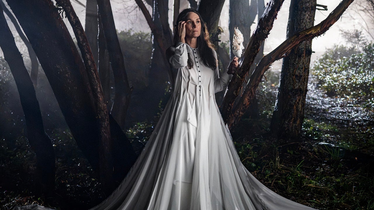 yaga-carrie-anne-moss-dress-crave-christopher-lawrence