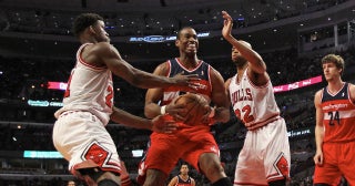 NBA Player Jason Collins Comes Out, Twitter Erupts