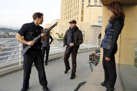 ‘Marvel’s Agents of S.H.I.E.L.D.’ 35 Eye-Popping Stills From ABC’s Superhero Drama (Photos)