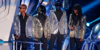 MTV VMAs: Daft Punk Does Nothing After Skipping Stephen Colbert (Video)